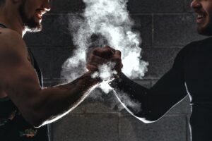 Calisthenics vs. CrossFit: Choosing Your Fitness Path